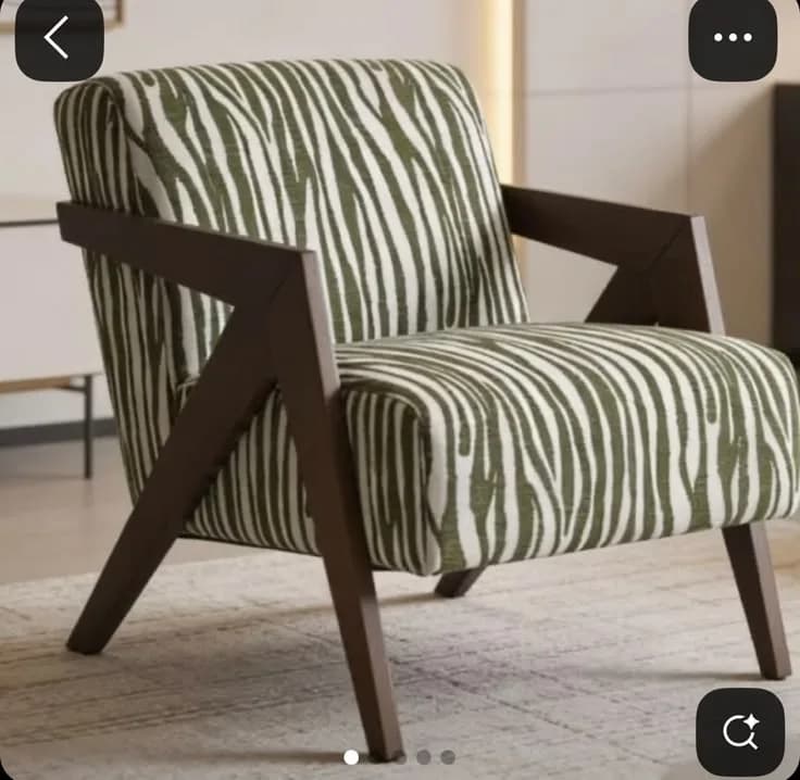 Akagera accent chair, view 3